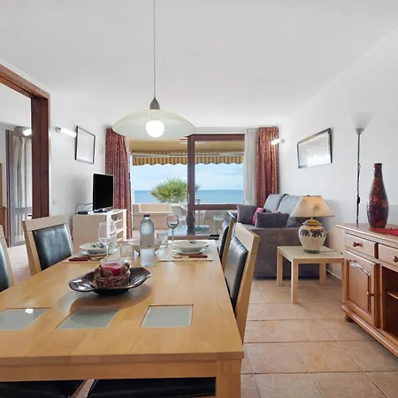 La Maravilla Over The Ocean *