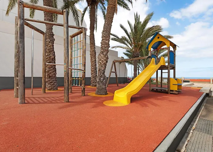 La Maravilla Over The Ocean *